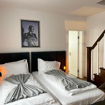Haven Hotels - Hotel Dona Bergisch Gladbach Esterno foto
