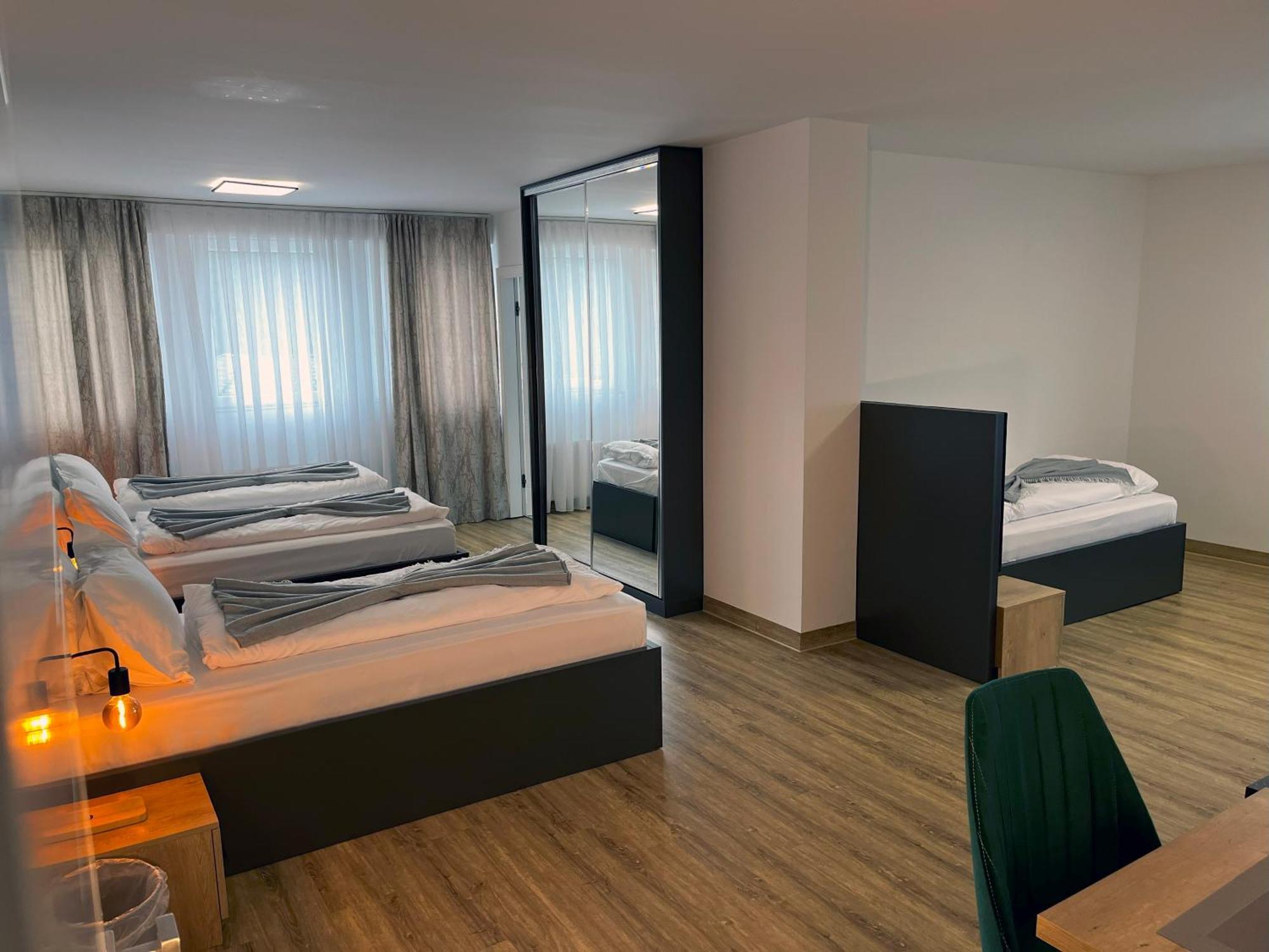 Haven Hotels - Hotel Dona Bergisch Gladbach Esterno foto