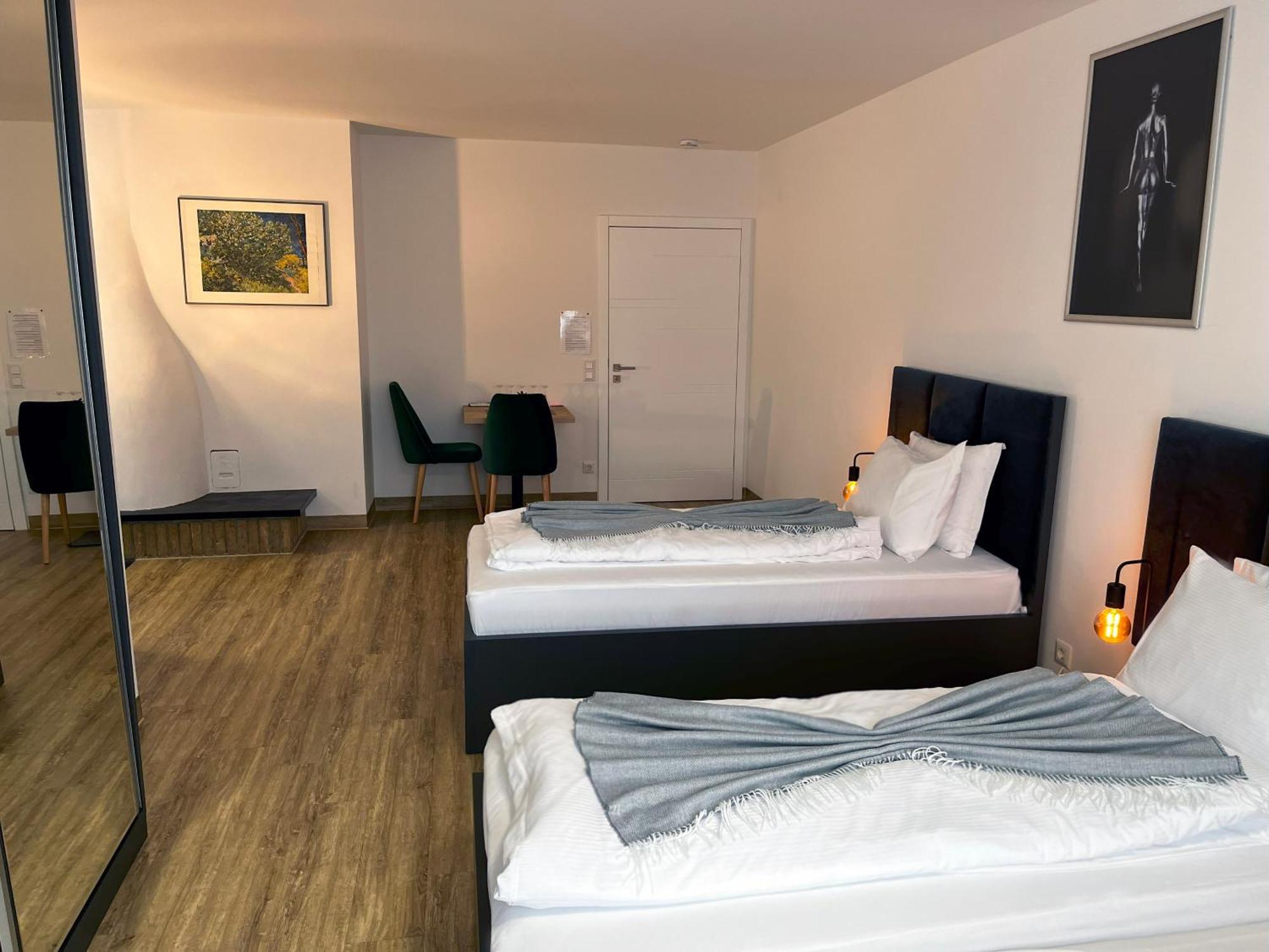 Haven Hotels - Hotel Dona Bergisch Gladbach Esterno foto