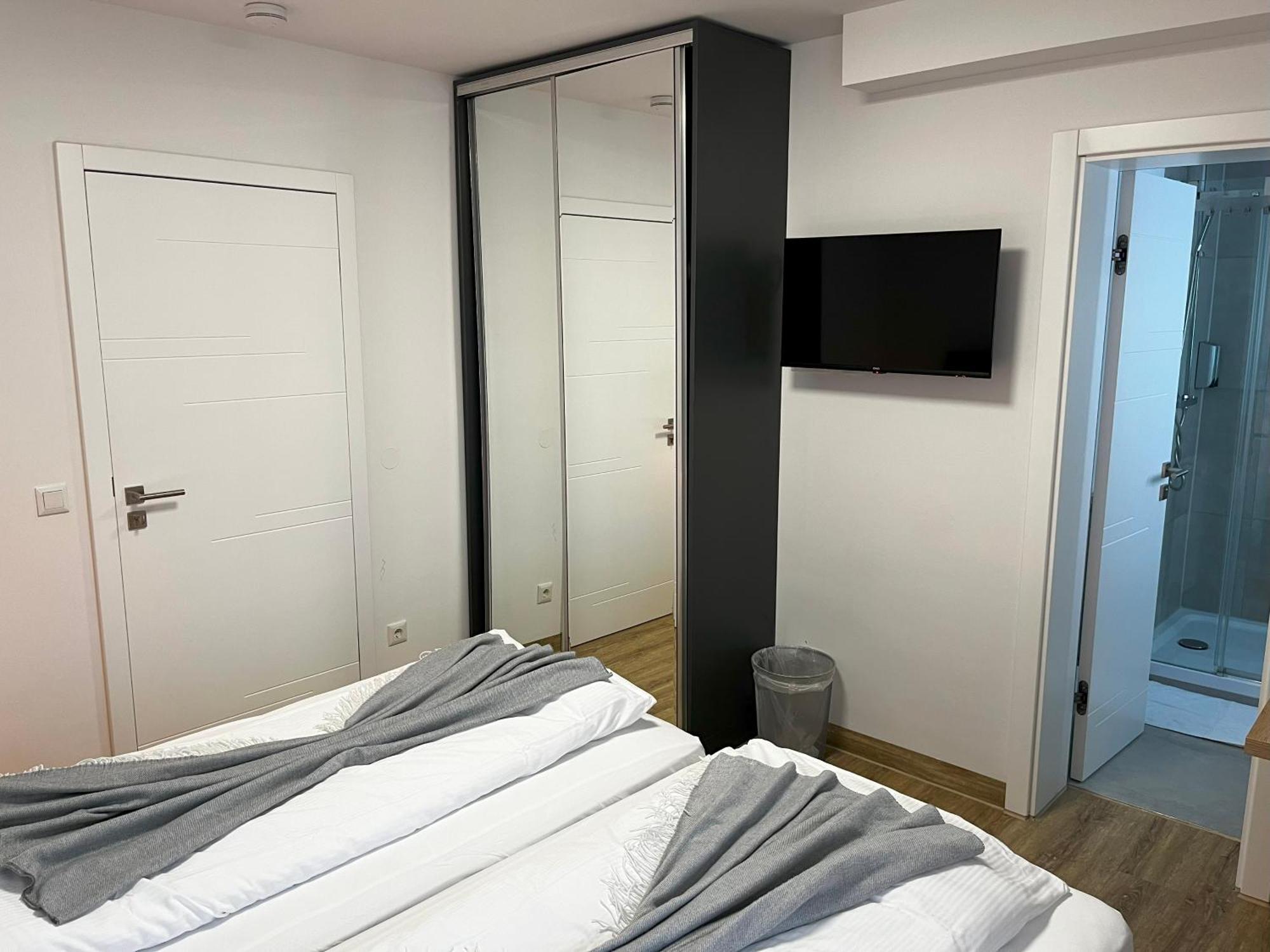 Haven Hotels - Hotel Dona Bergisch Gladbach Esterno foto