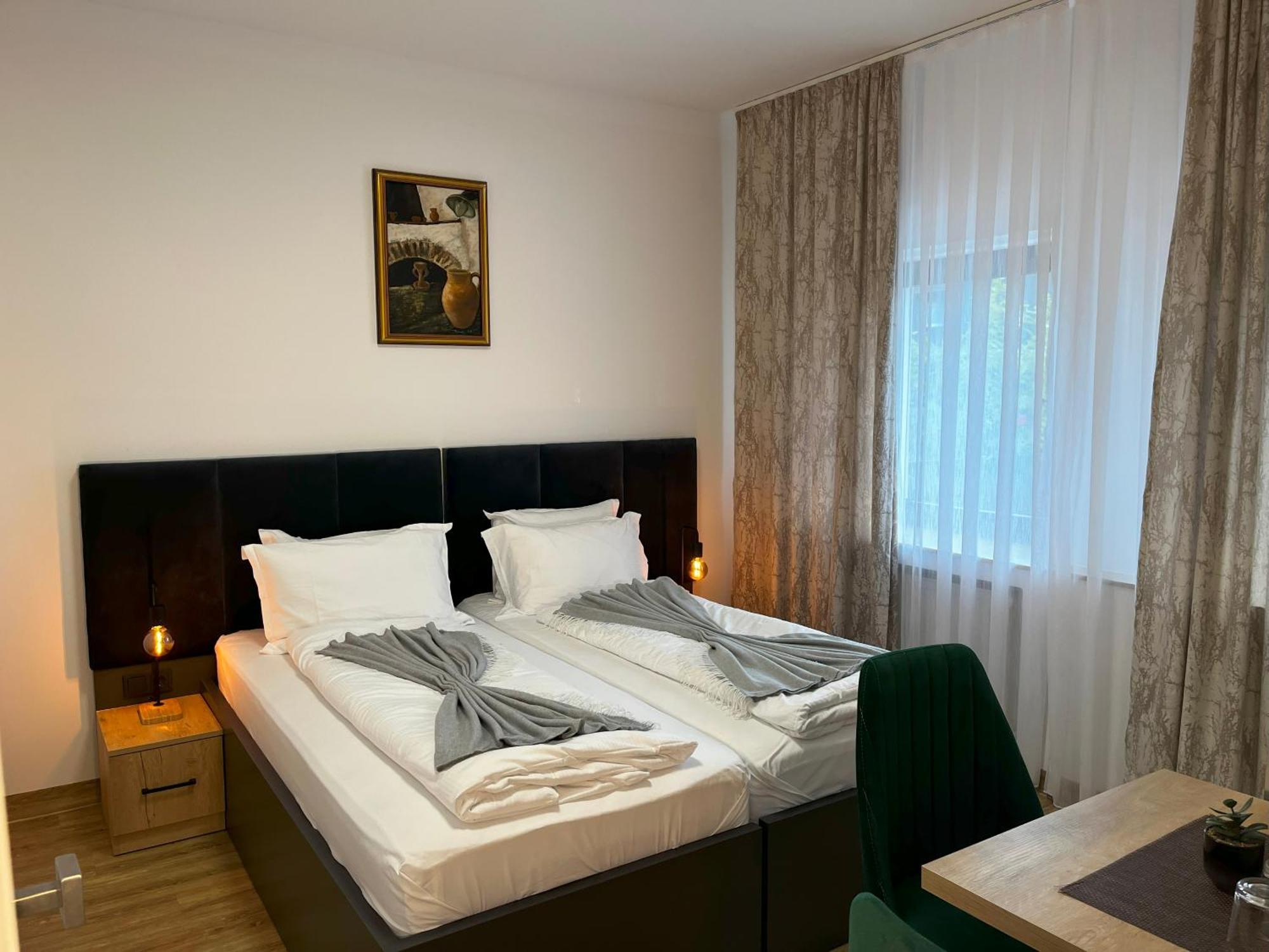 Haven Hotels - Hotel Dona Bergisch Gladbach Esterno foto