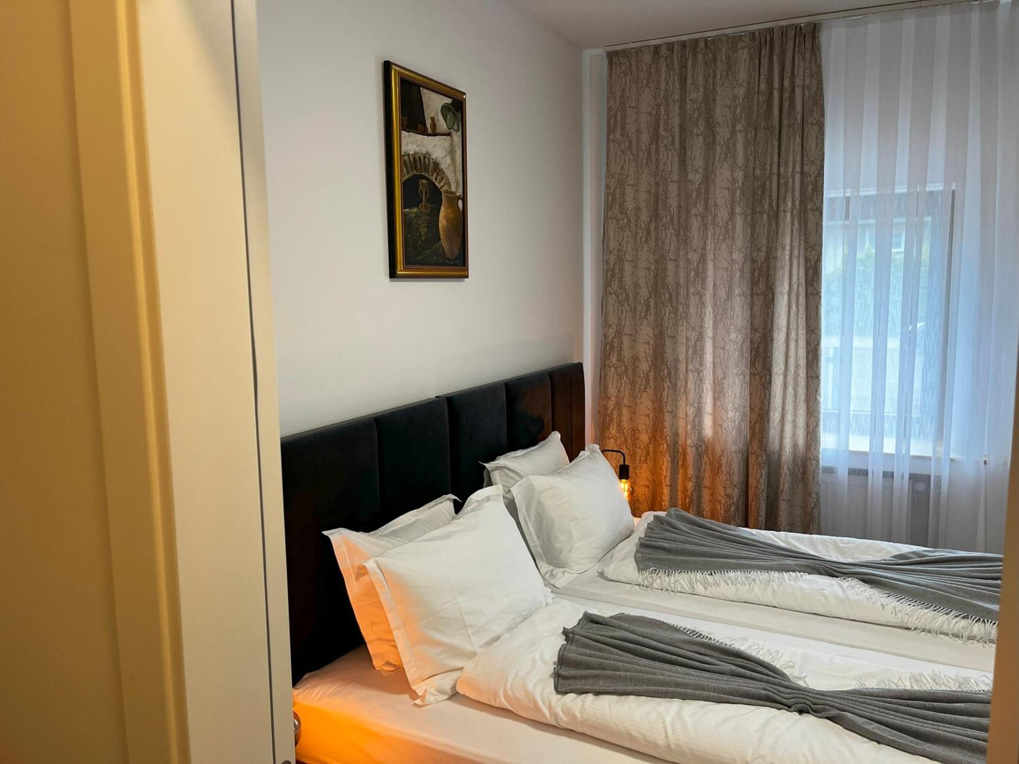 Haven Hotels - Hotel Dona Bergisch Gladbach Esterno foto