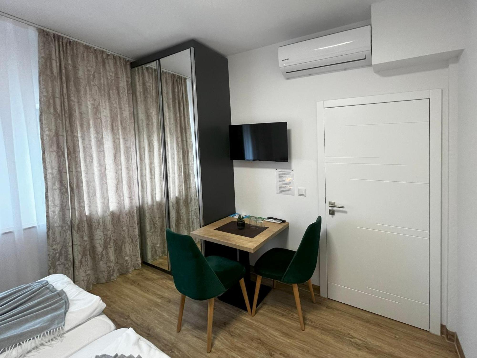 Haven Hotels - Hotel Dona Bergisch Gladbach Esterno foto