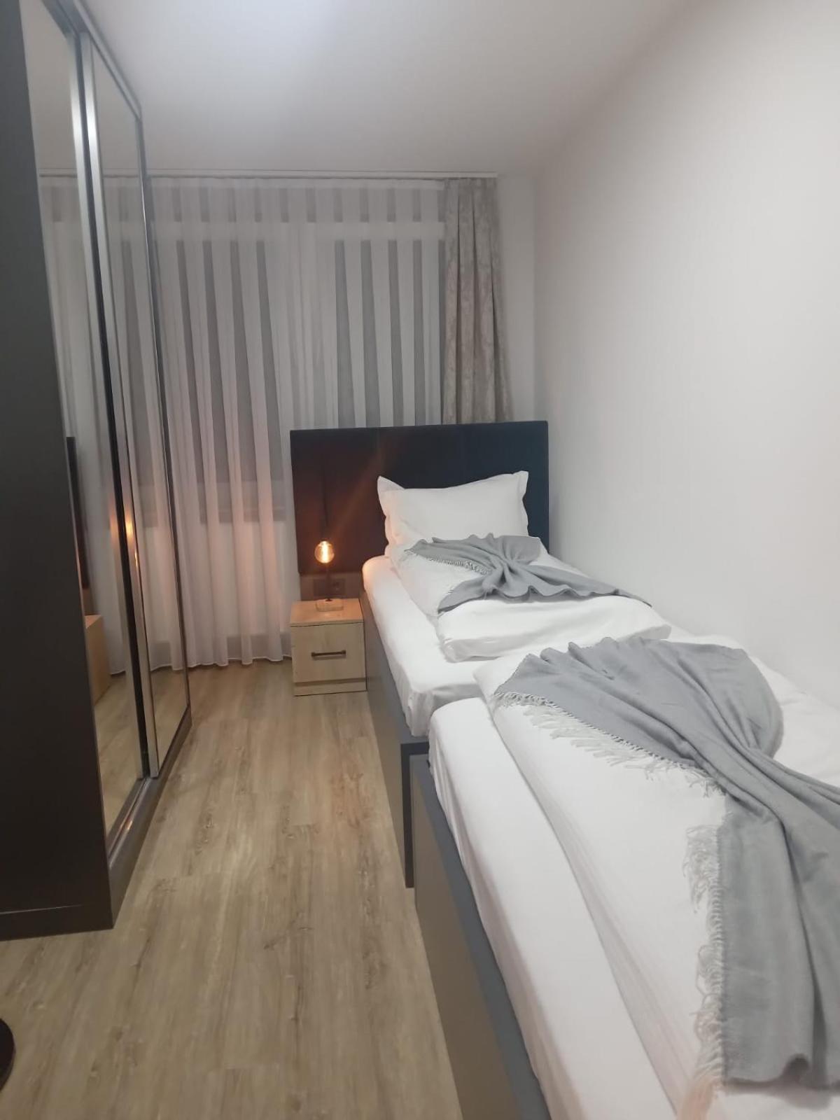 Haven Hotels - Hotel Dona Bergisch Gladbach Esterno foto