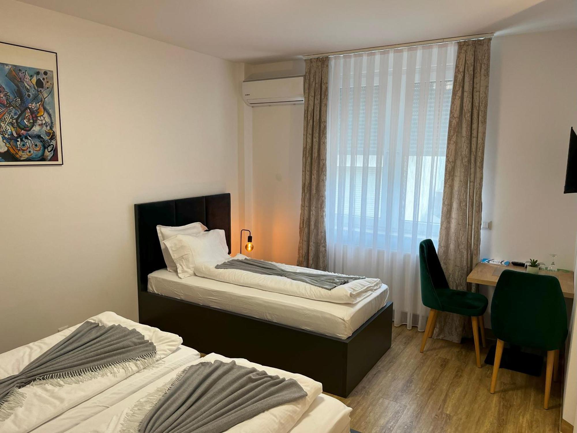 Haven Hotels - Hotel Dona Bergisch Gladbach Esterno foto