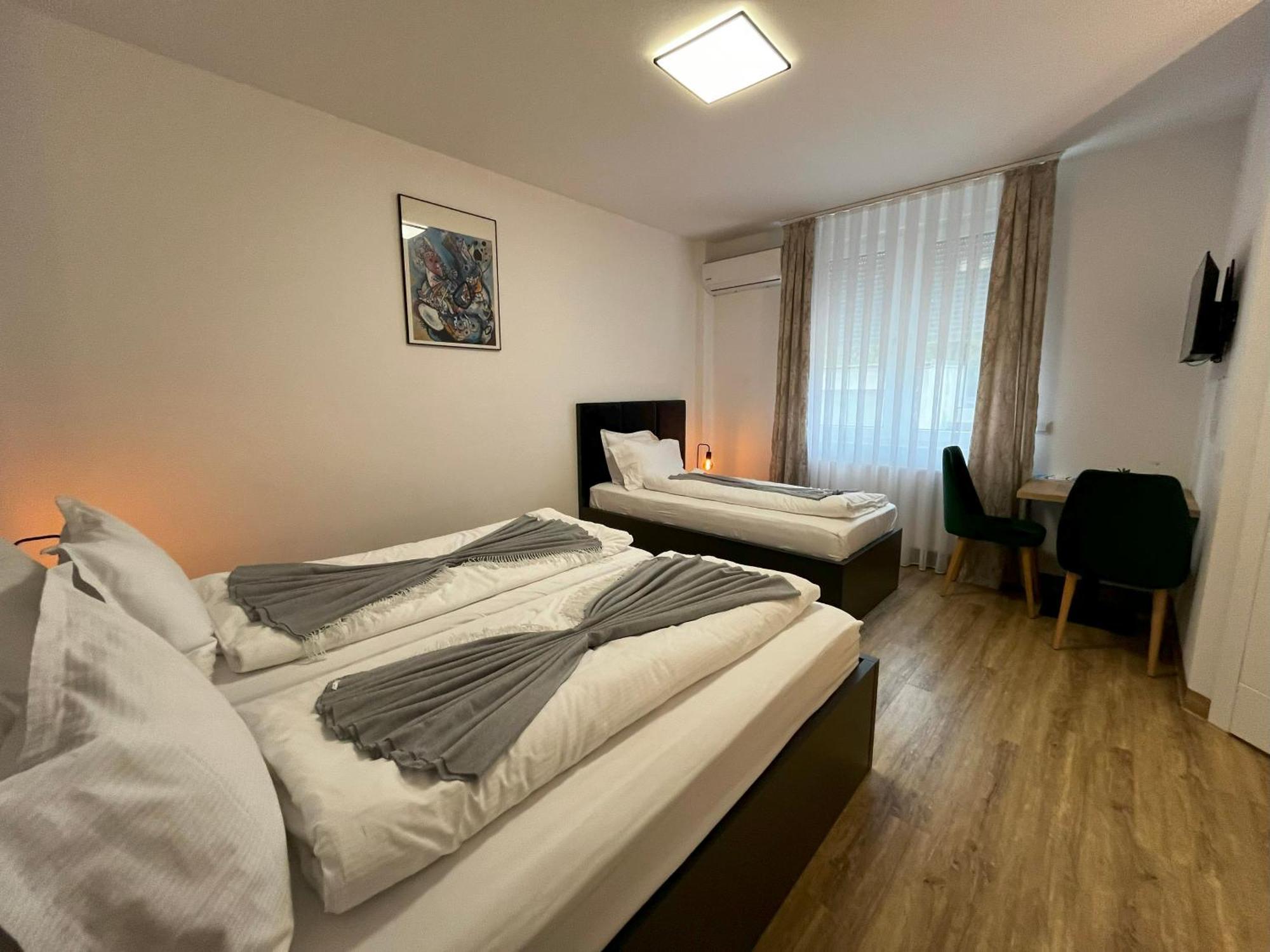 Haven Hotels - Hotel Dona Bergisch Gladbach Esterno foto