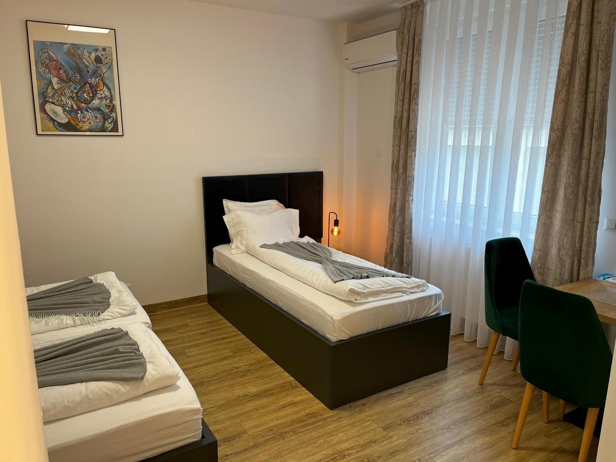 Haven Hotels - Hotel Dona Bergisch Gladbach Esterno foto