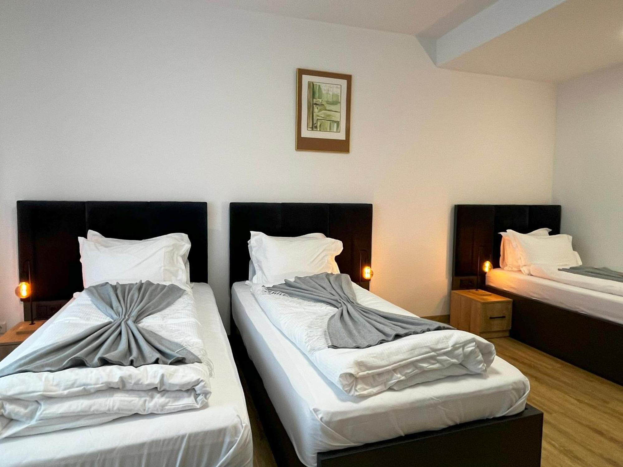 Haven Hotels - Hotel Dona Bergisch Gladbach Esterno foto