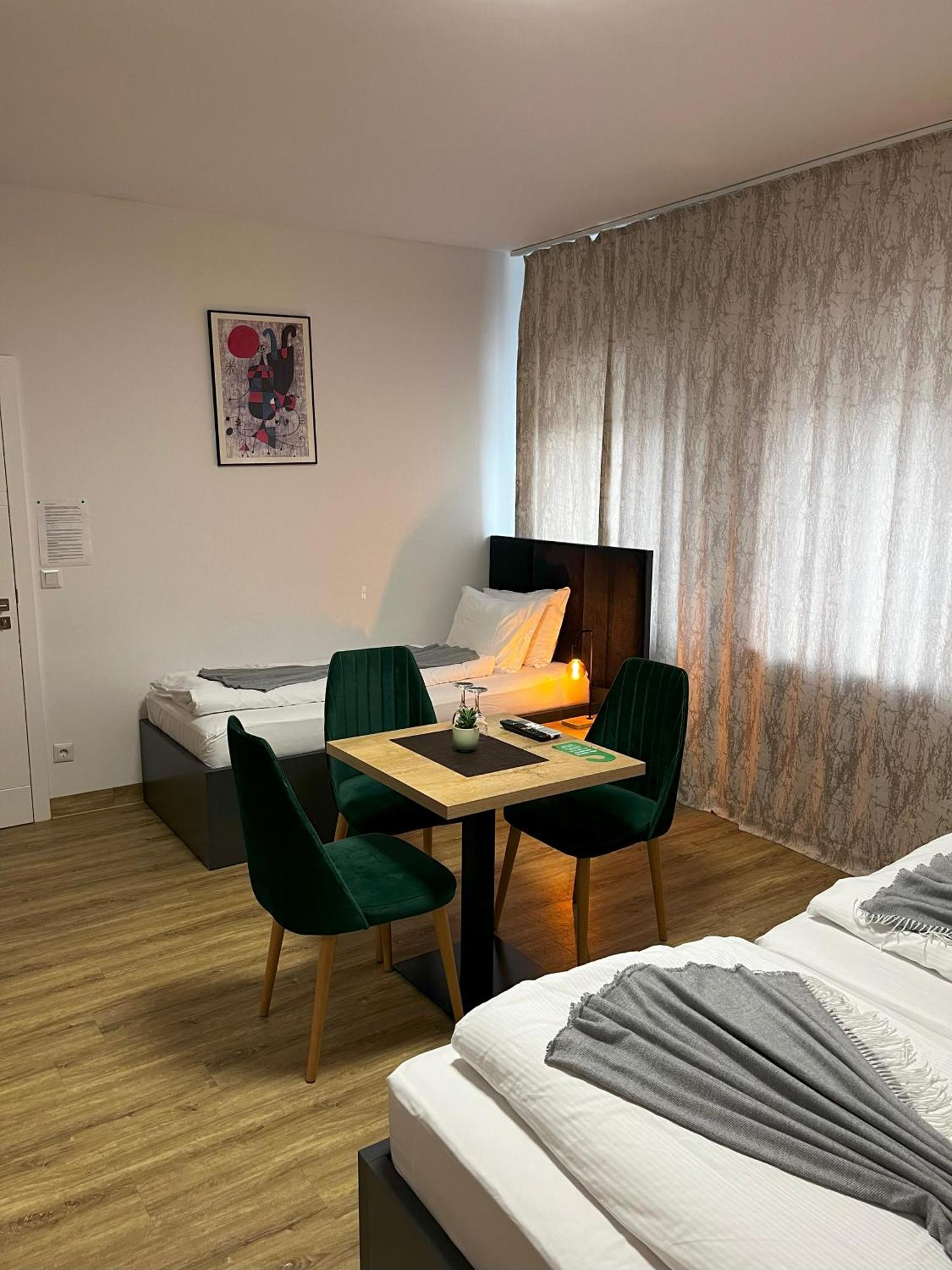 Haven Hotels - Hotel Dona Bergisch Gladbach Esterno foto
