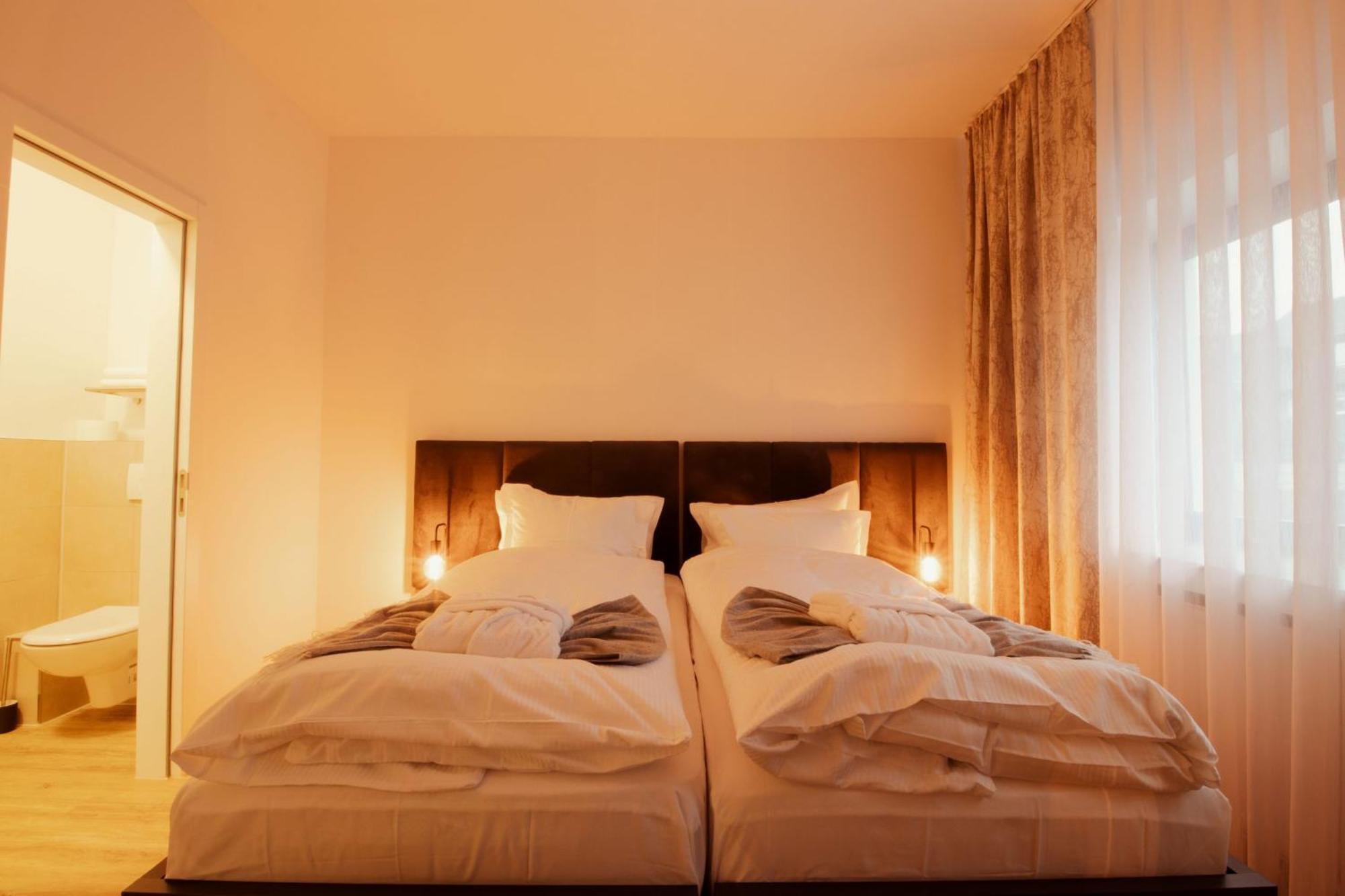Haven Hotels - Hotel Dona Bergisch Gladbach Esterno foto